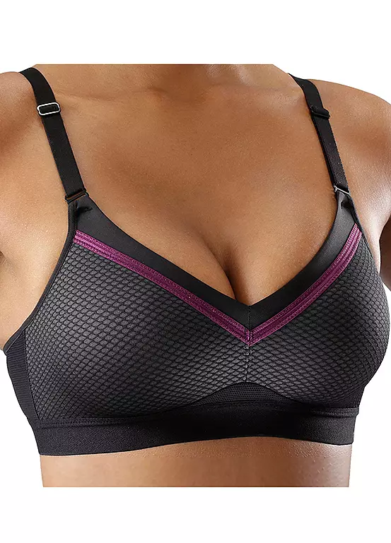 Triumph Free Motion Non-Underwired Sports Bra 2 Triumph Free Motion Non-Underwired Sports Bra - Image 2